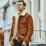 Veste homme blouson aviateur daim, col fourrure, authentique et fonctionnel.