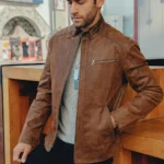 Veste en cuir marron pour homme, style intemporel, ajout parfait à toute garde-robe essentielle masculine.