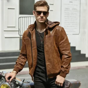 Blouson cuir homme chic avec capuche, marron vintage, parfait pour un style décontracté et élégant.