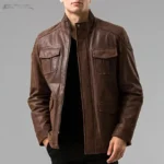 Blouson cuir homme style motard marron, coupe élégante, parfait pour un look vintage et biker.