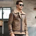 Manteau bombardier homme en peau et cuir, veste lainée marron, parfait pour un look hivernal.