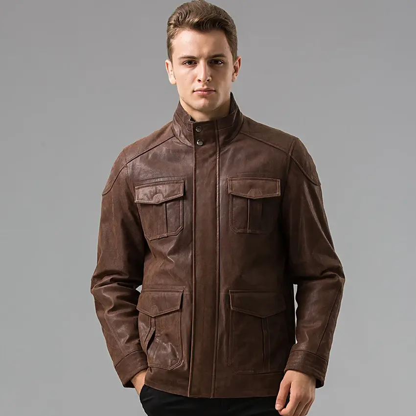 Blouson moto homme en cuir marron, un équipement motard polyvalent pour un confort et un style optimal.