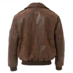 Vue arrière d'une veste en cuir vieilli pour homme, montrant la qualité du cuir.