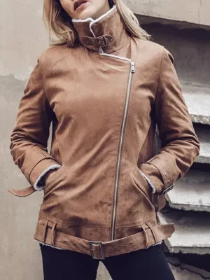 Perfecto hiver femme marron en suédine, doublure imitation mouton, style blouson aviateur tendance pour l'hiver.