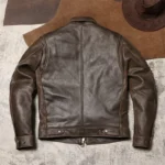 Vue arrière de la veste en cuir marron pour homme, coupe ajustée, coutures renforcées, blouson en cuir de qualité supérieure.
